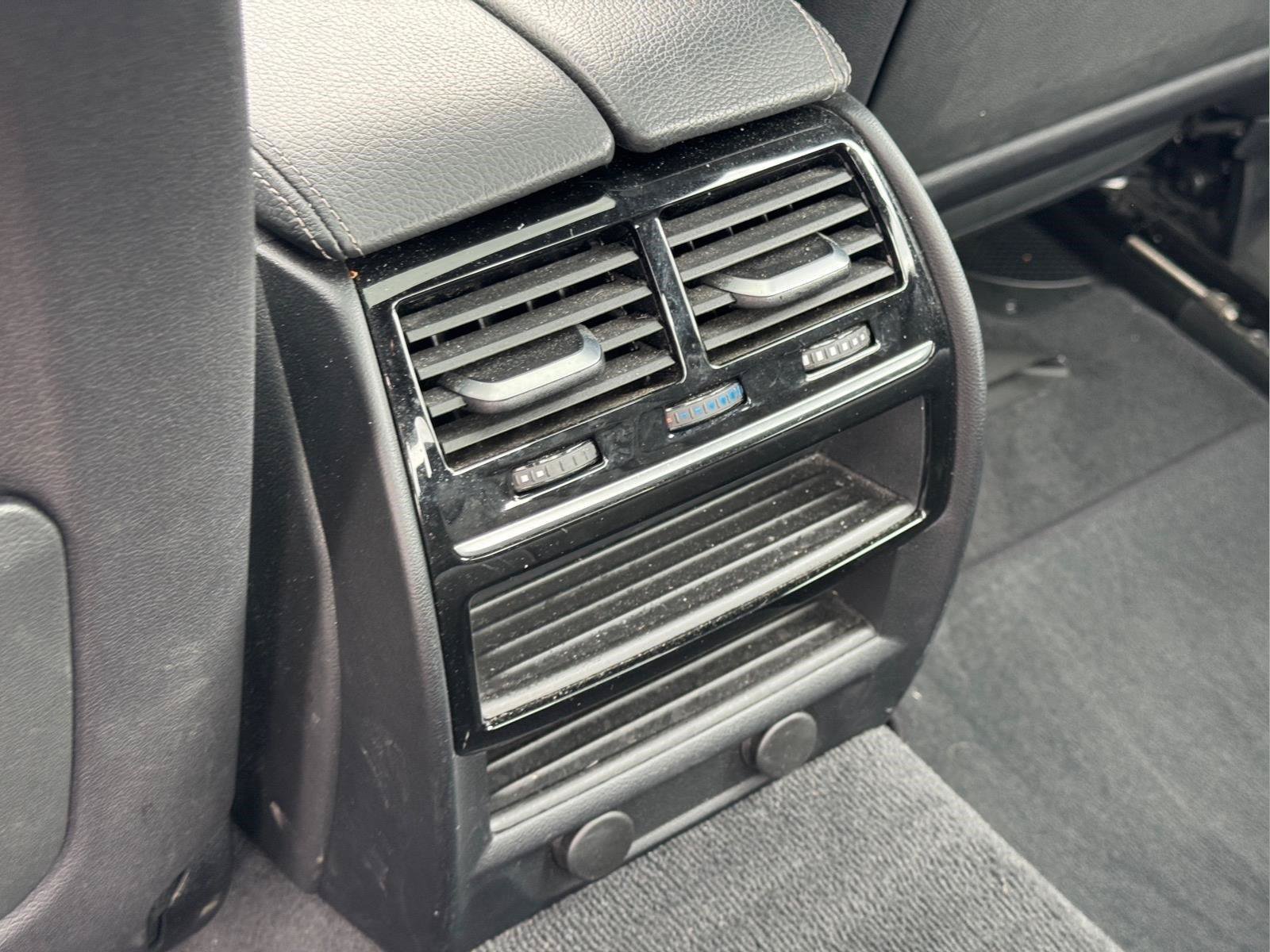 Used 2019 BMW 530e w/ Premium Package RWD image 14