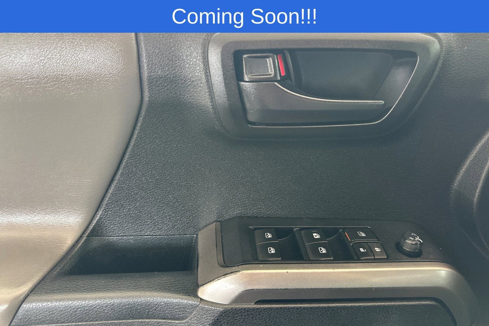 Used 2021 Toyota Tacoma SR5 w/ Blackout Package (TMS) image 11