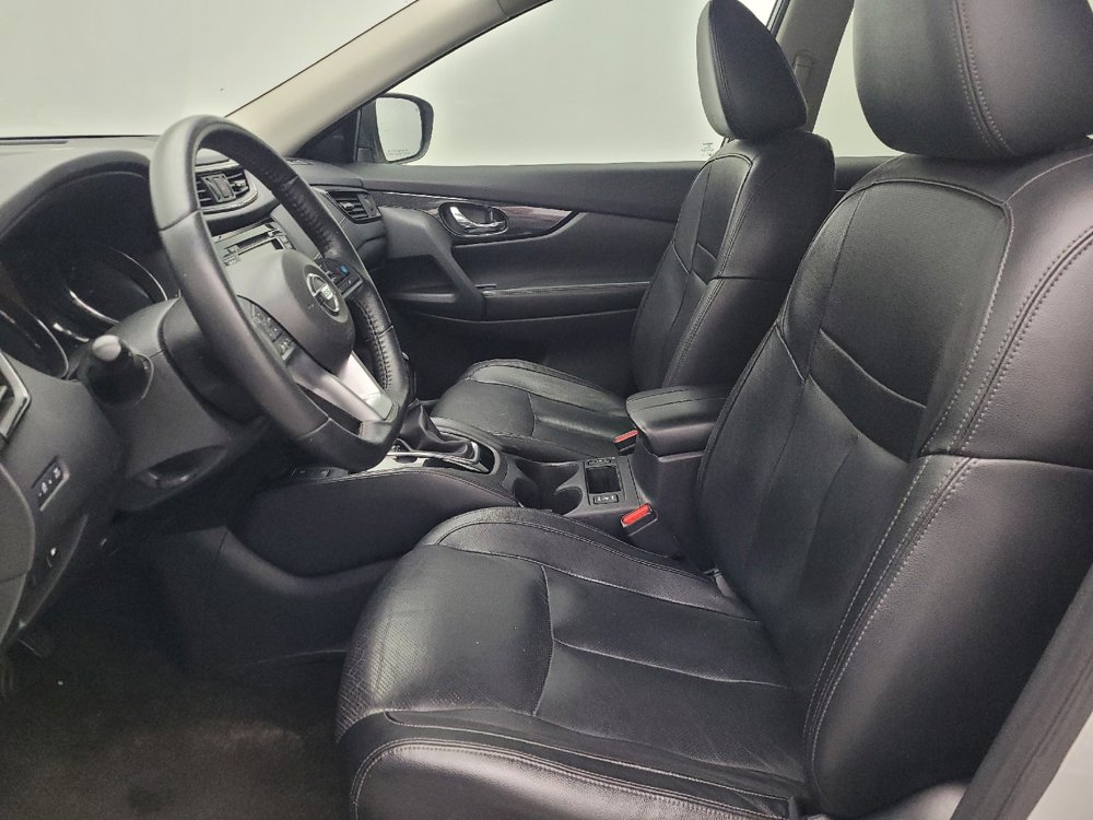 Used 2019 Nissan Rogue SL w/ Premium Package image 17