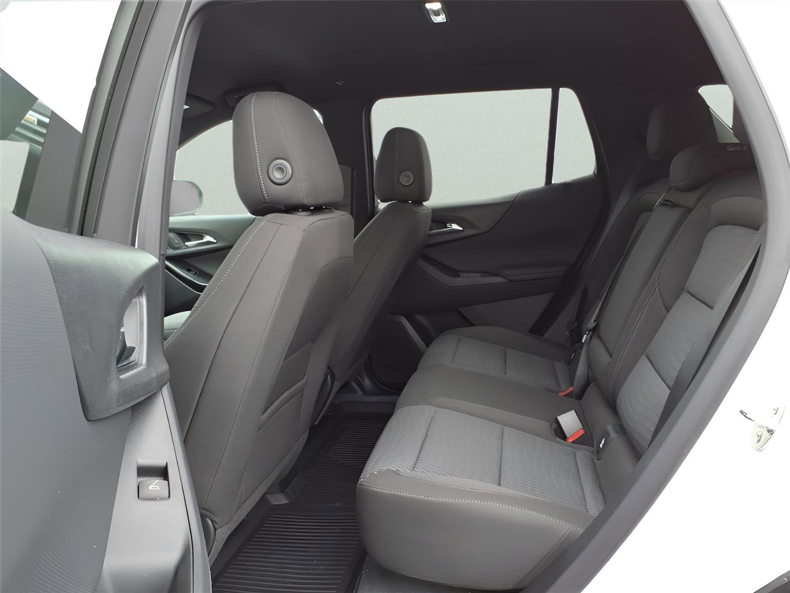 New 2026 Chevrolet Equinox LT w/ Safety and Technology Package image 9