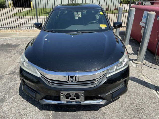 Used 2017 Honda Accord Sport image 2