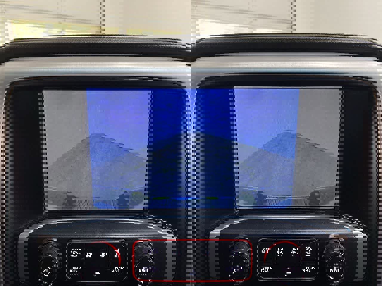 Used 2015 GMC Sierra 1500 SLE w/ SLE Value Package image 24