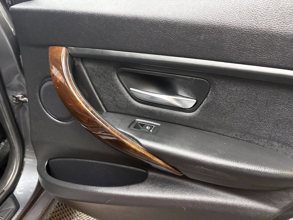 Used 2016 BMW 320i xDrive Sedan image 48