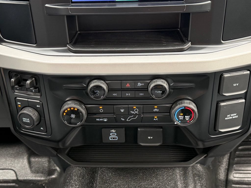 New 2026 Ford F350 XL w/ XL Chrome Package AWD/4WD image 18