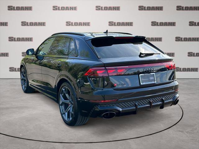Certified 2025 Audi RS Q8 performance AWD/4WD image 3