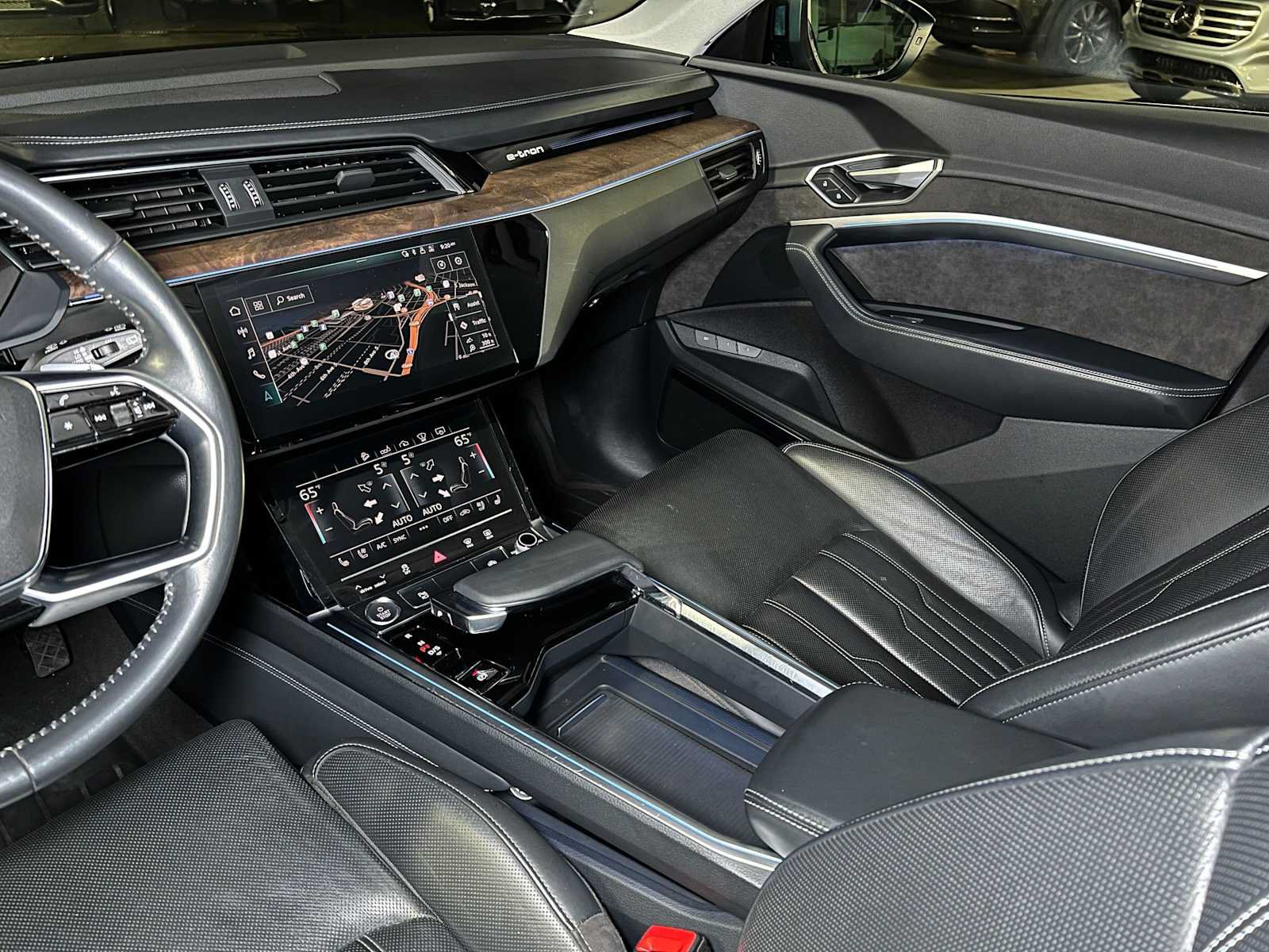 Used 2019 Audi e-tron Prestige w/ Prestige Package AWD/4WD image 51