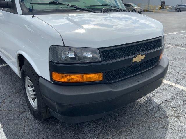 Used 2019 Chevrolet Express 2500 w/ Driver Convenience Package RWD image 8