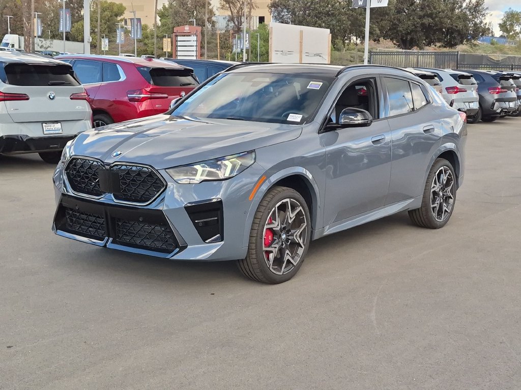 New 2026 BMW X2 xDrive28i w/ Technology Package AWD/4WD image 2