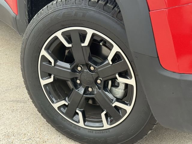 Used 2023 Jeep Renegade Latitude AWD/4WD image 9
