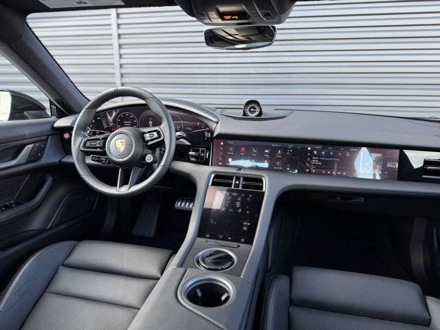 New 2025 Porsche Taycan 4S image 33