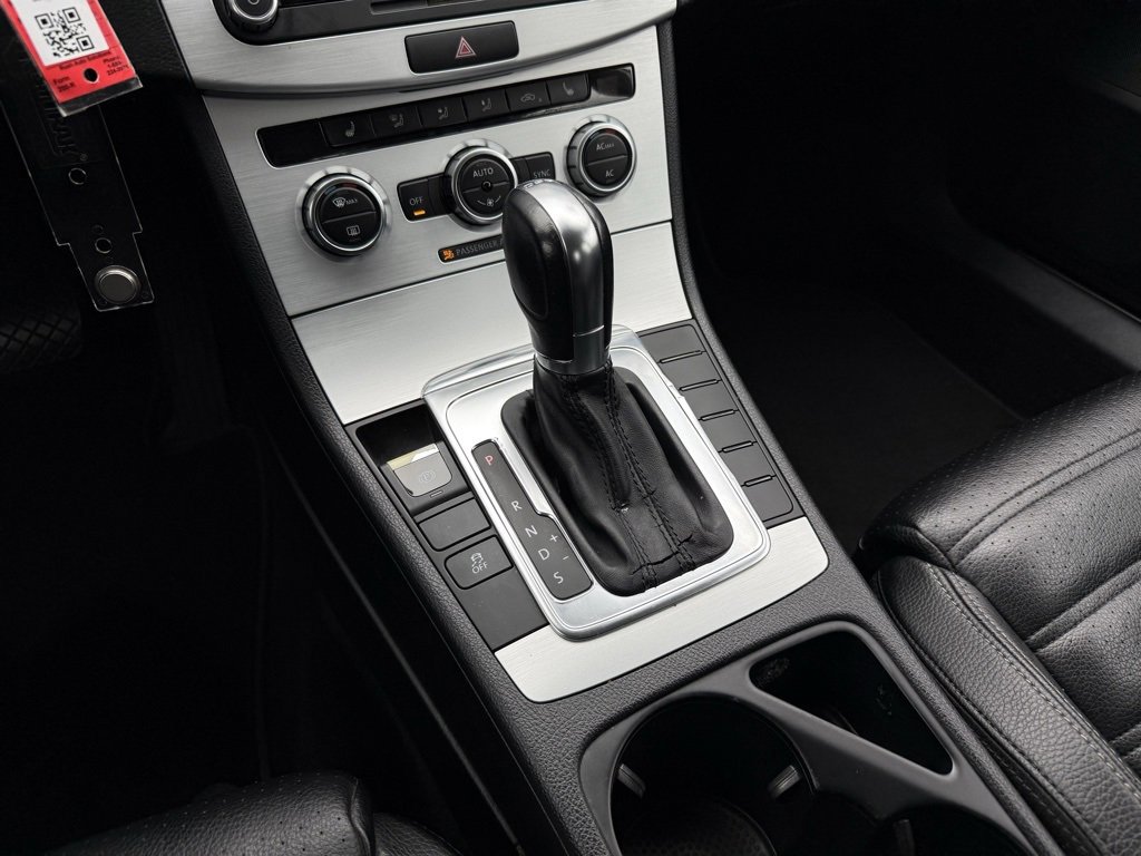 Used 2013 Volkswagen CC Sport image 21