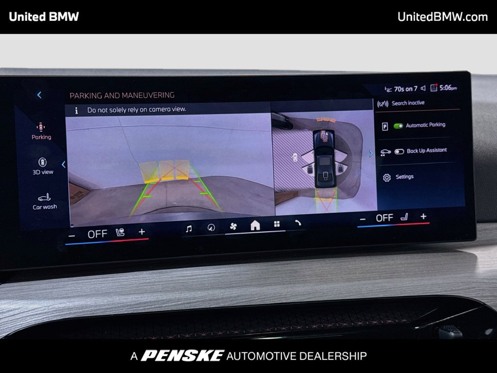 Certified 2025 BMW 330i Sedan RWD image 9