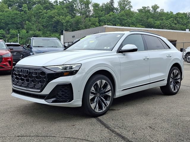 Used 2025 Audi Q8 Premium Plus AWD/4WD image 3