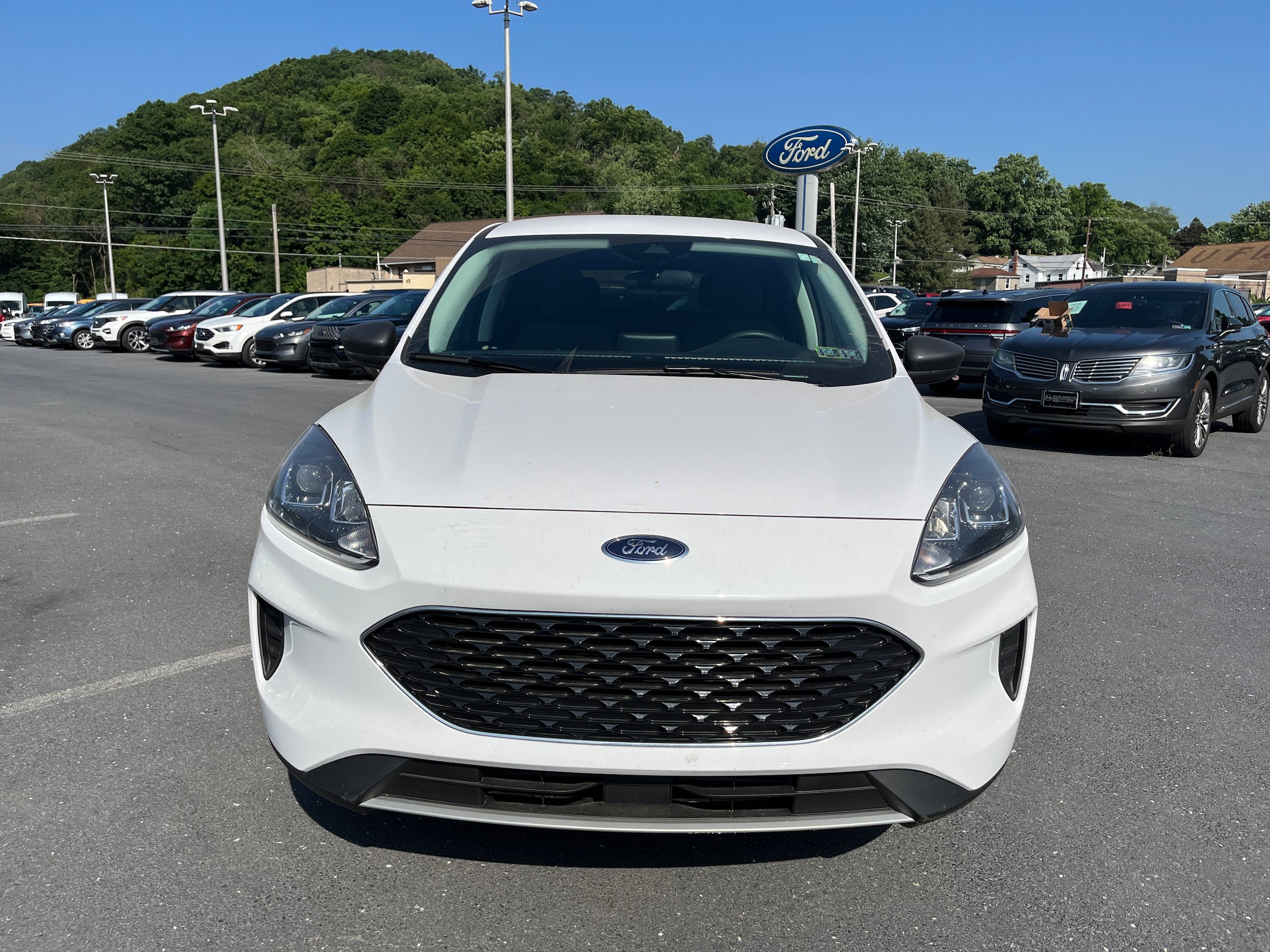 Used 2022 Ford Escape SE AWD/4WD image 3