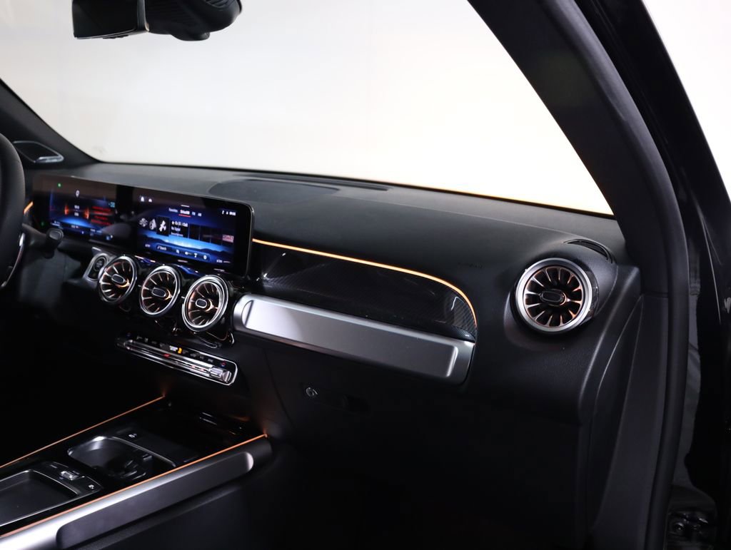 Certified 2025 Mercedes-Benz GLB 35 AMG 4MATIC image 59