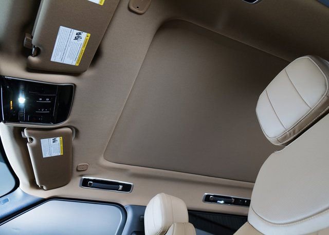 New 2025 Land Rover Range Rover Long Wheelbase SE image 20