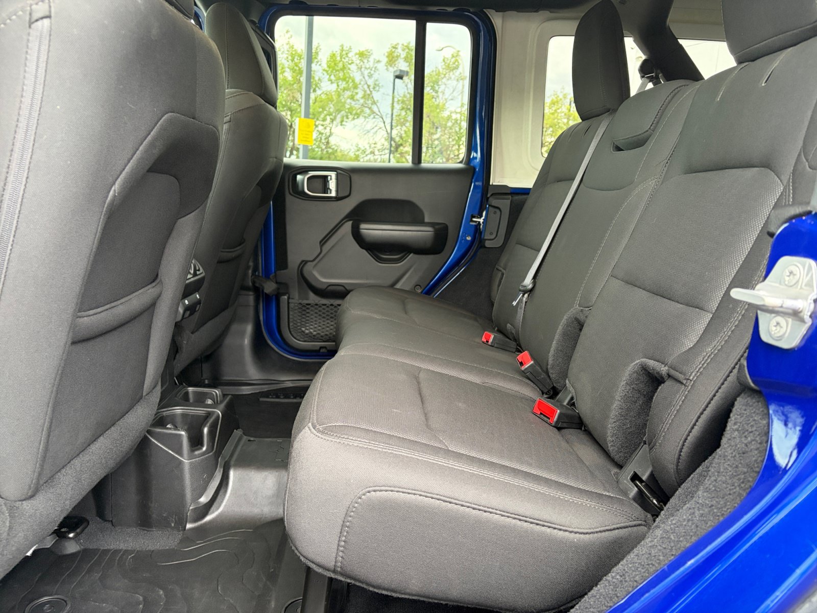 Used 2019 Jeep Wrangler Unlimited Sport S AWD/4WD image 17