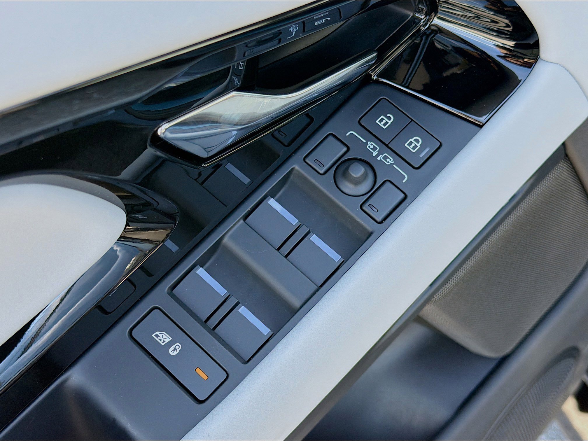 New 2026 Land Rover Range Rover Evoque Dynamic SE image 22