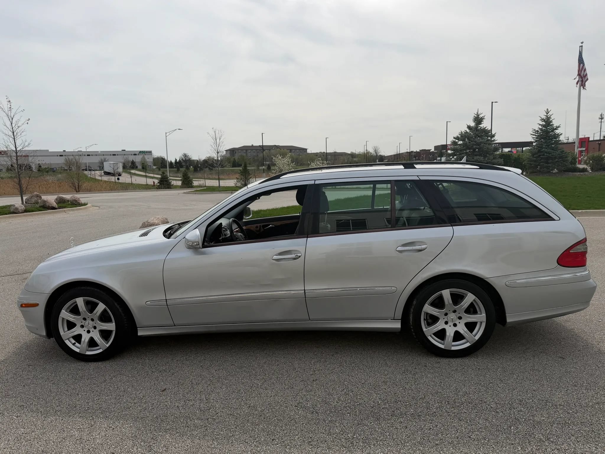 Used 2007 Mercedes-Benz E 350 4MATIC Wagon image 7