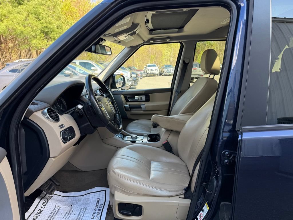 Used 2016 Land Rover LR4 HSE AWD/4WD image 11