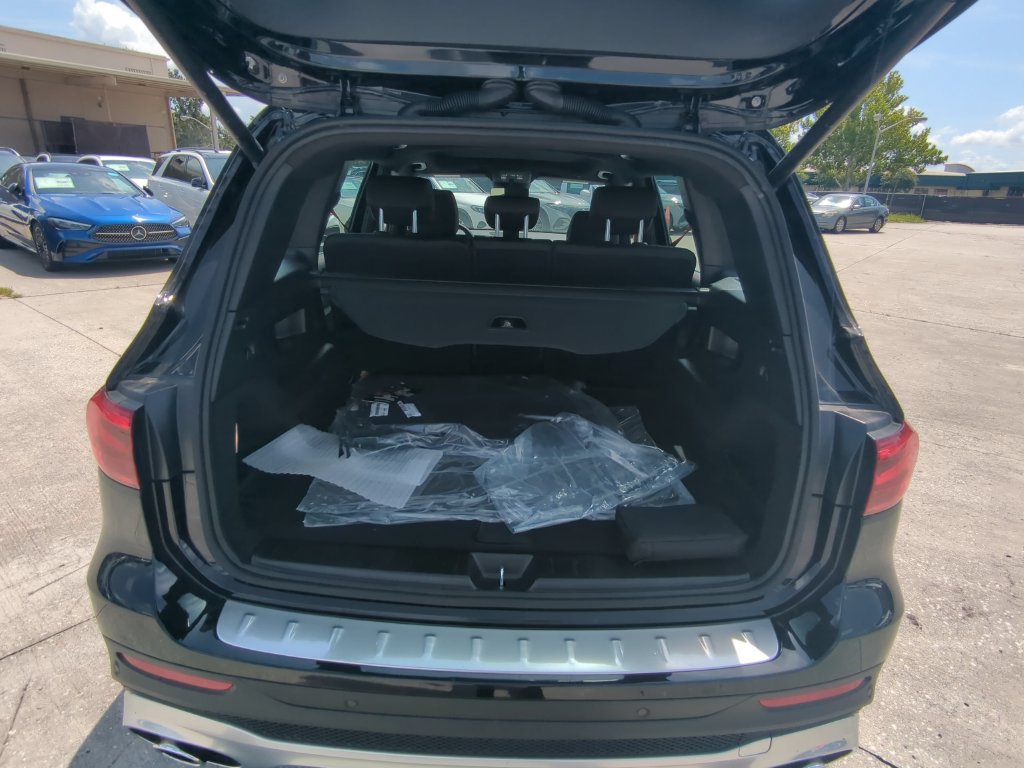 Used 2024 Mercedes-Benz GLB 35 AMG 4MATIC image 26