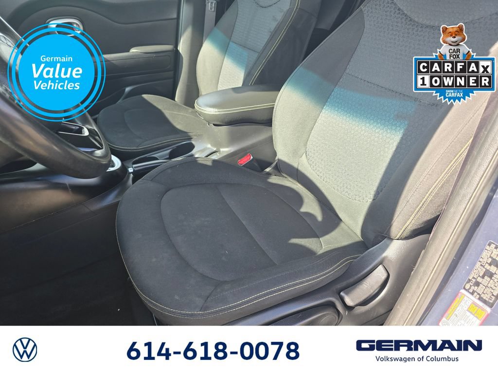 Used 2016 Kia Soul + FWD image 16