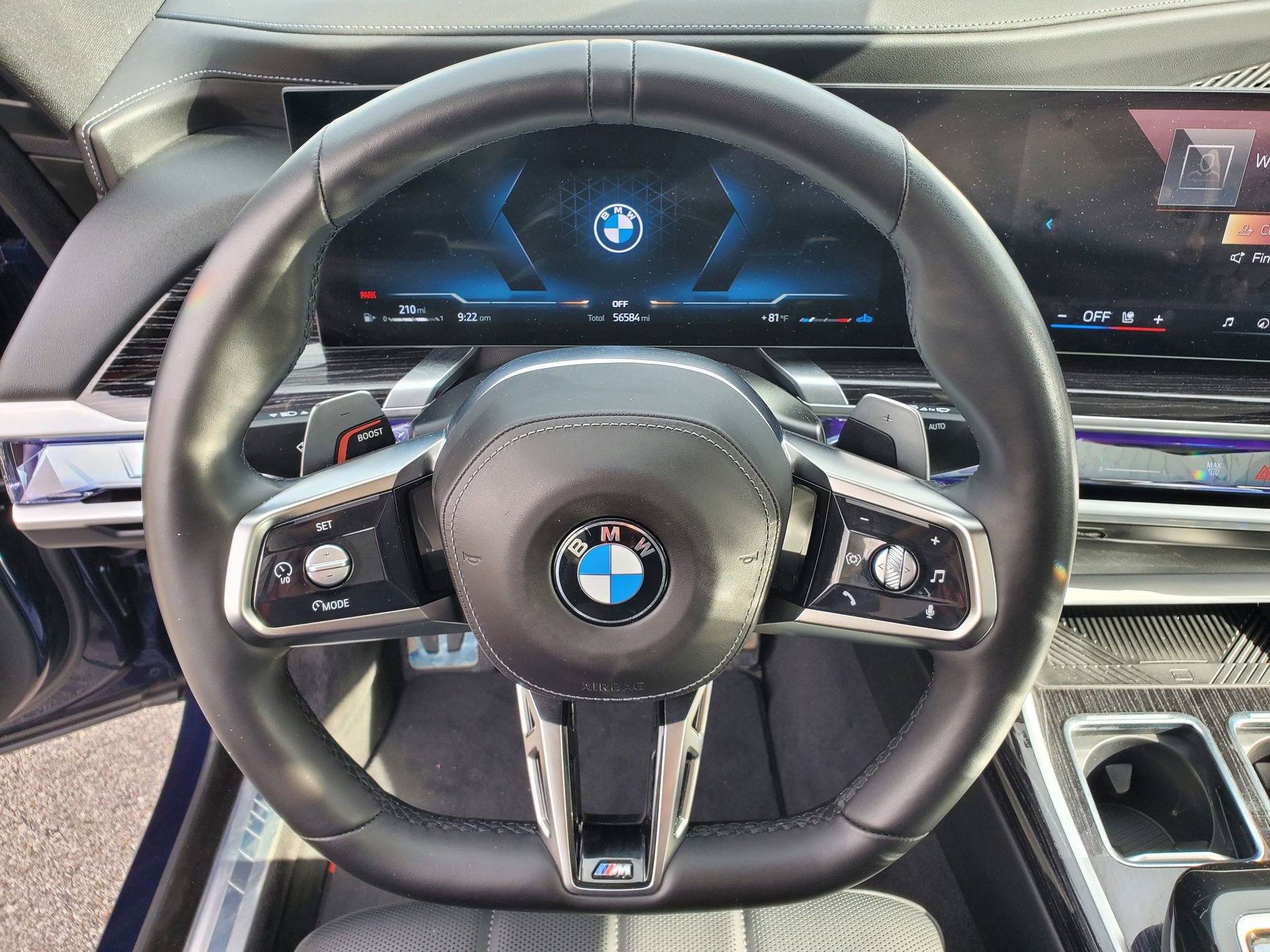 Used 2024 BMW 760i xDrive w/ Premium Package image 21