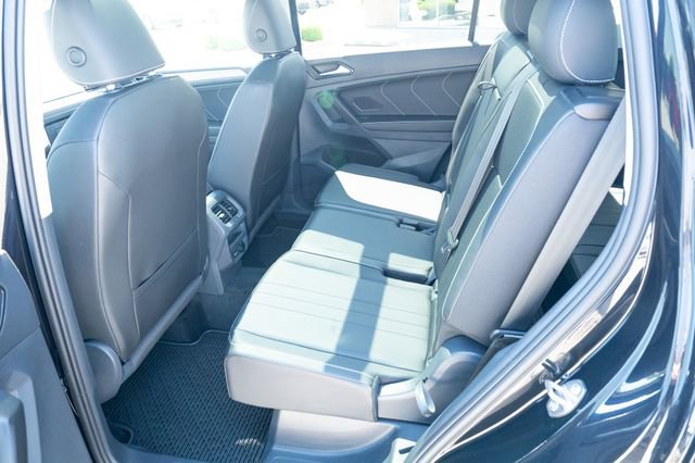 Certified 2023 Volkswagen Tiguan SE FWD image 30