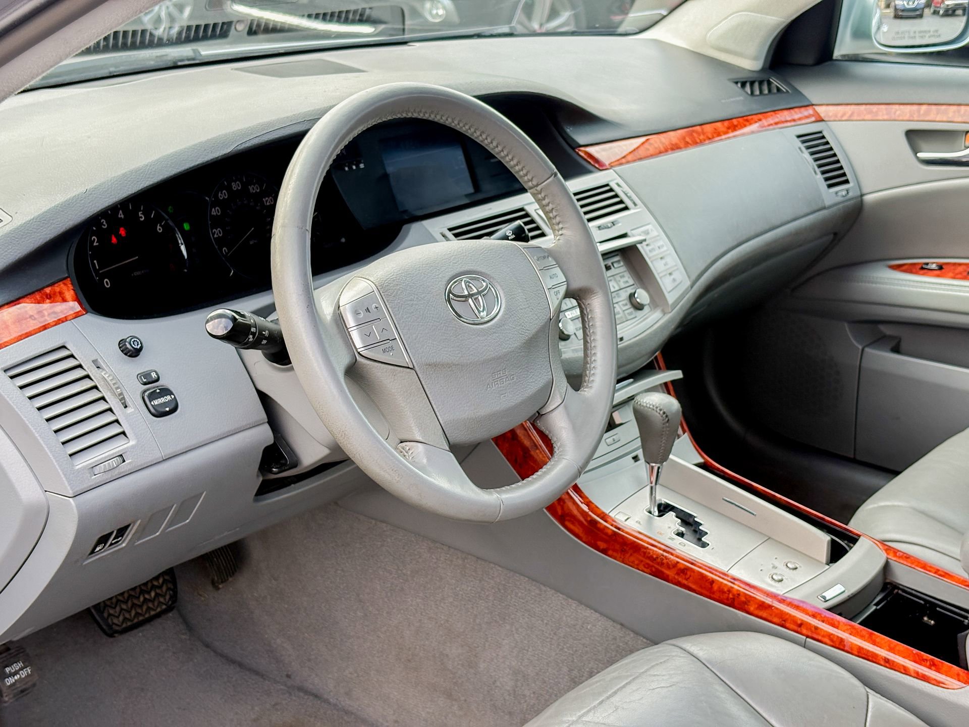 Used 2007 Toyota Avalon Touring FWD image 14