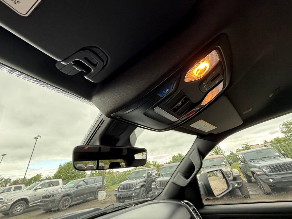 New 2026 RAM 1500 Express AWD/4WD image 24
