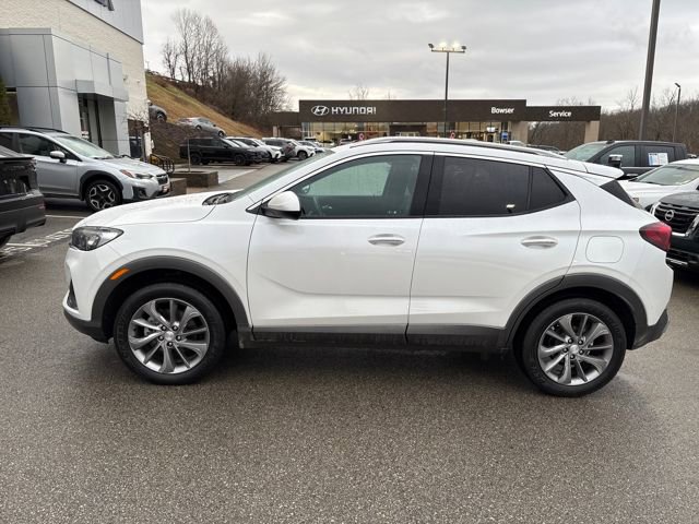 Used 2023 Buick Encore GX Essence w/ Experience Buick Package image 2