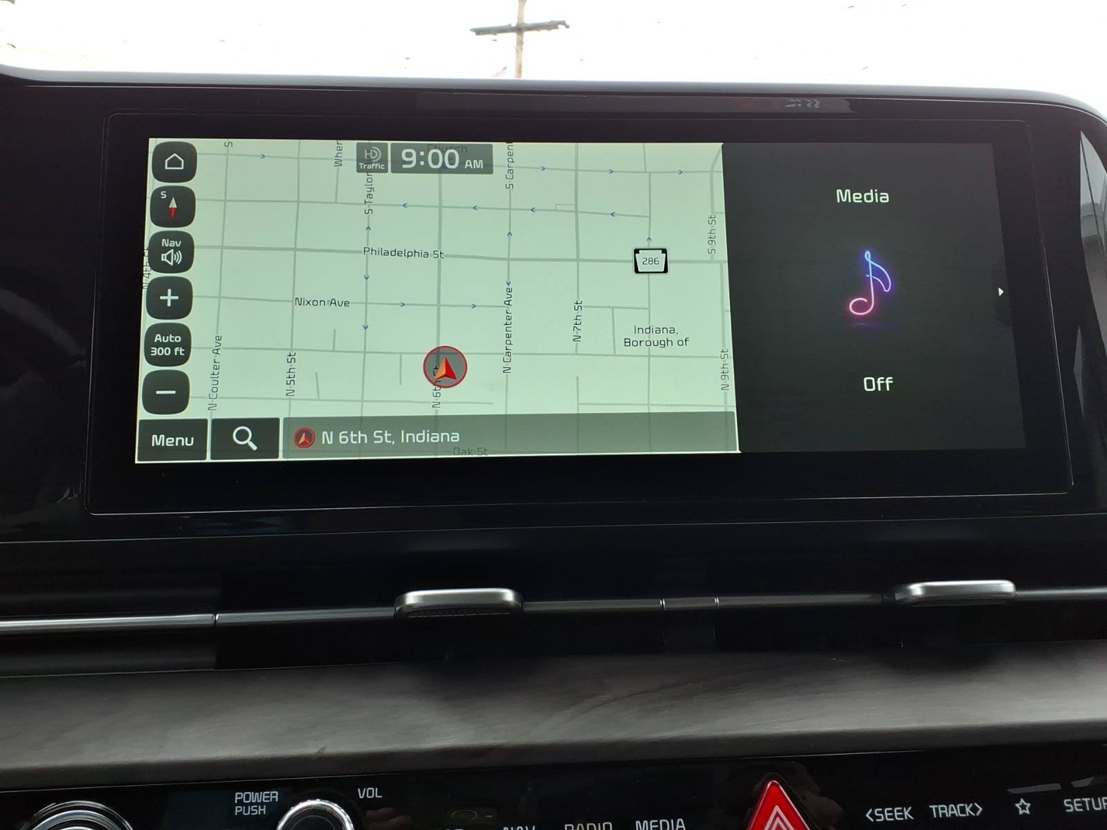 Used 2023 Kia Carnival EX FWD image 30