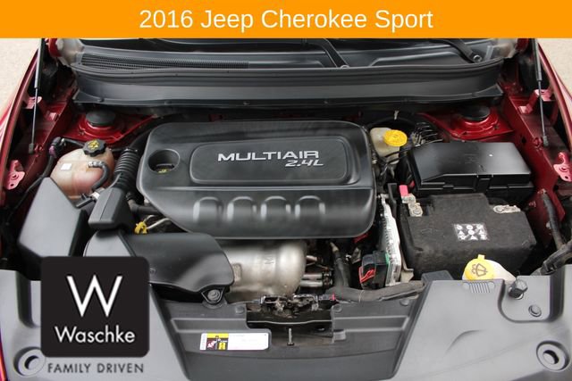 Used 2016 Jeep Cherokee Sport w/ Cold Weather Group image 10