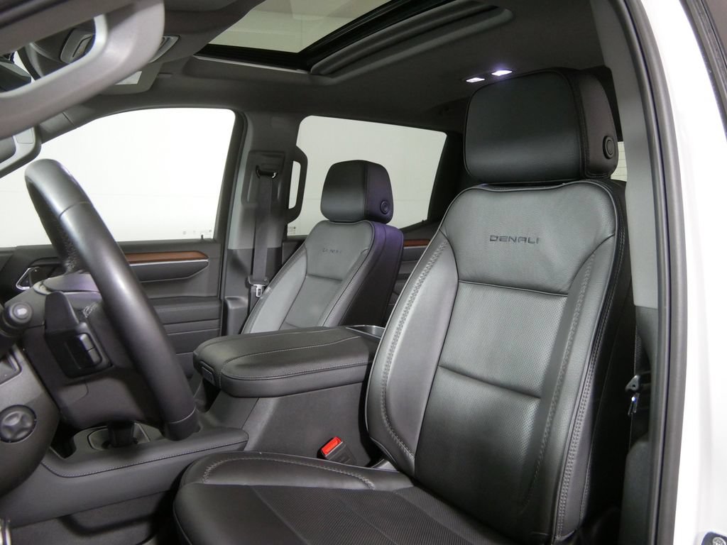 Used 2024 GMC Sierra 1500 Denali w/ Technology Package AWD/4WD image 13