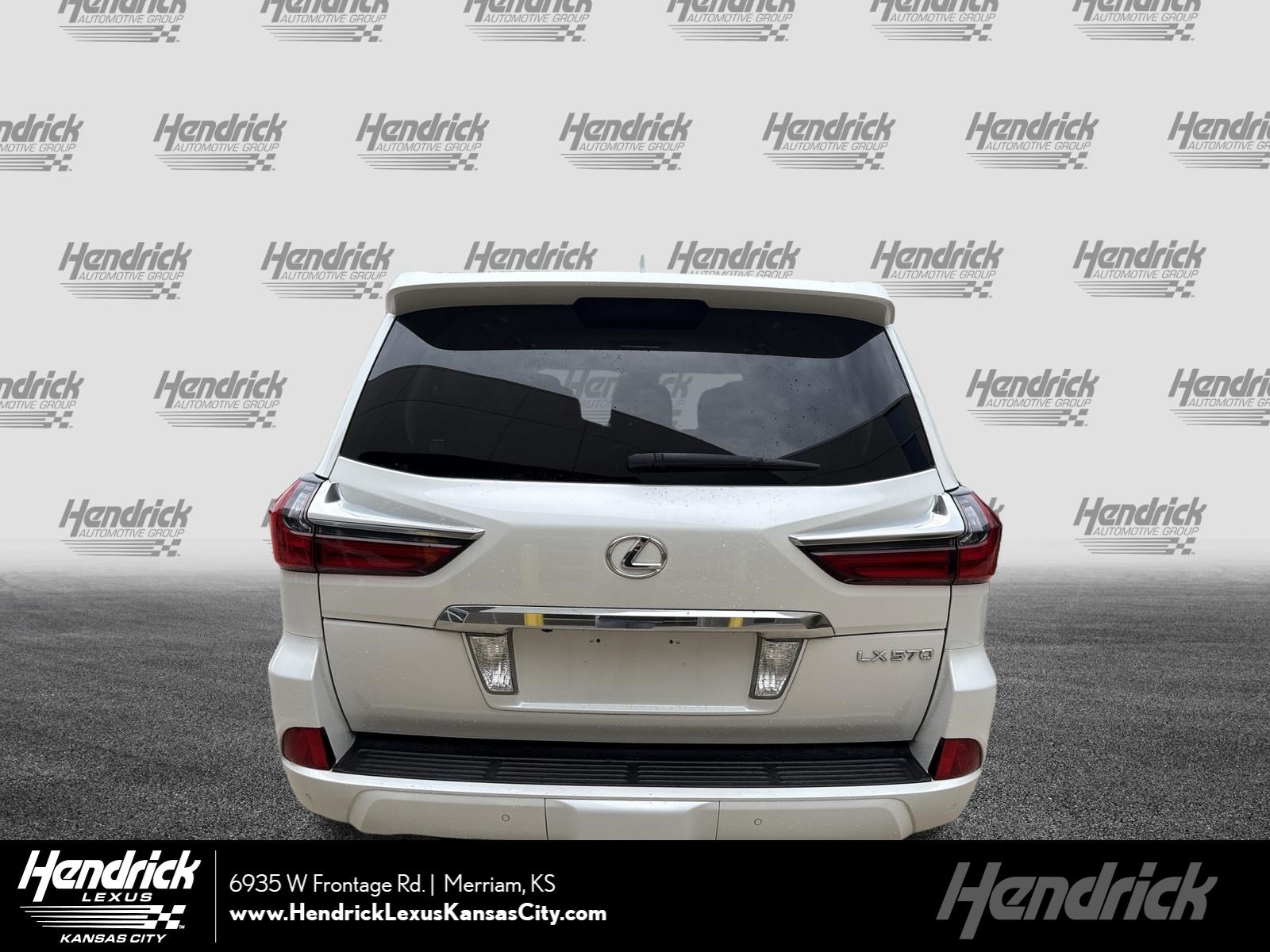 Used 2017 Lexus LX 570 4WD w/ Luxury Package
