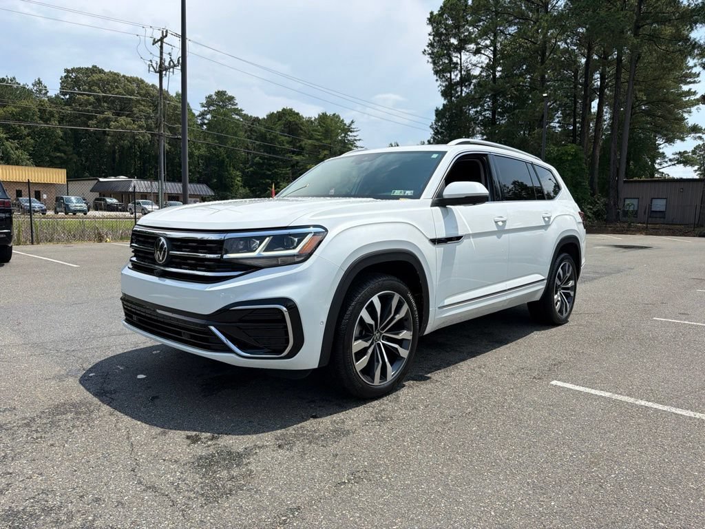 Used 2023 Volkswagen Atlas SEL Premium AWD/4WD image 2