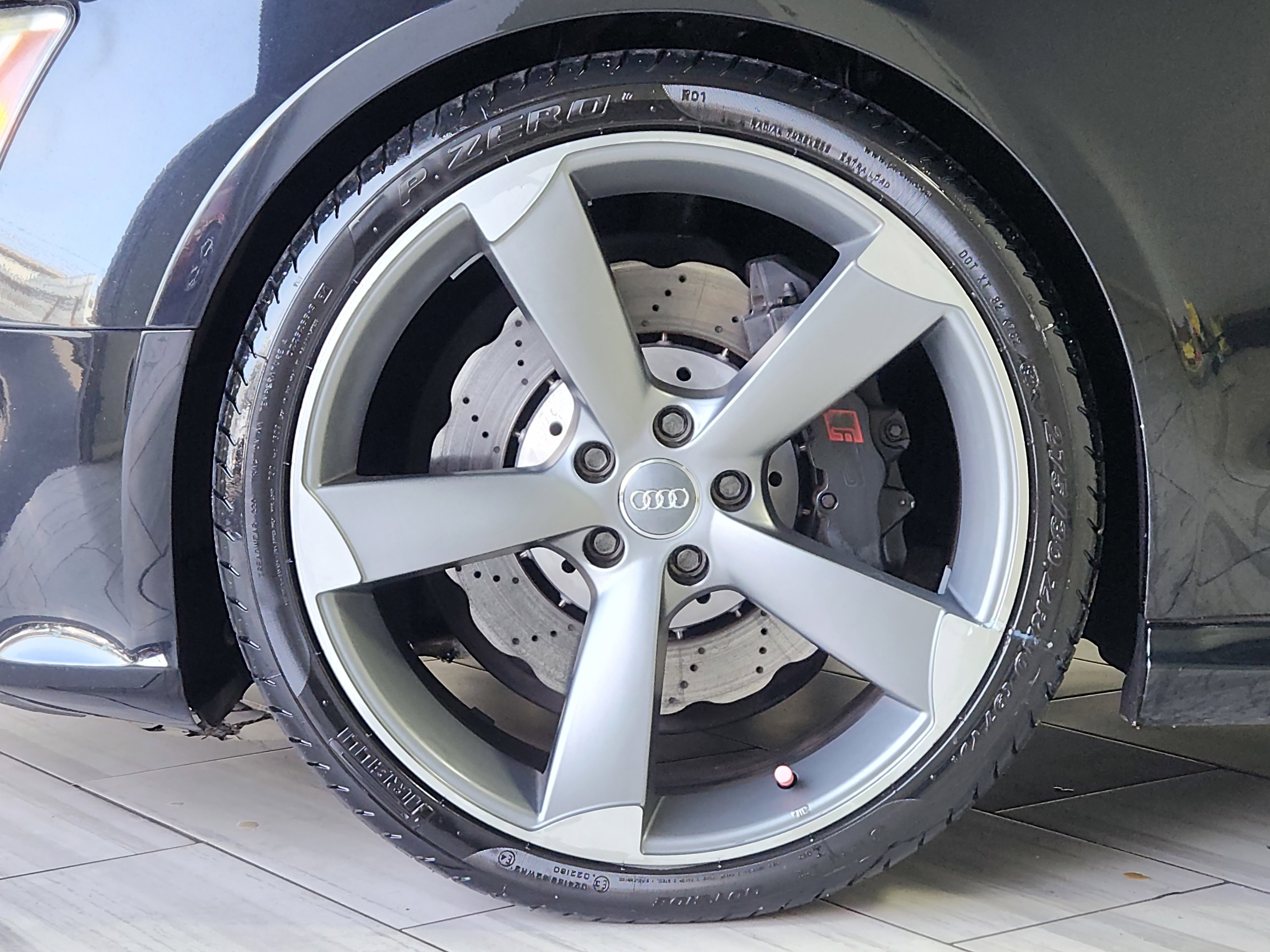 Used 2013 Audi RS 5 Coupe w/ Audi MMI Navigation Plus Pkg image 9