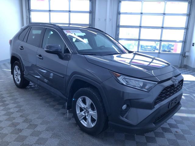Used 2020 Toyota RAV4 XLE w/ All Weather Liner Package image 34