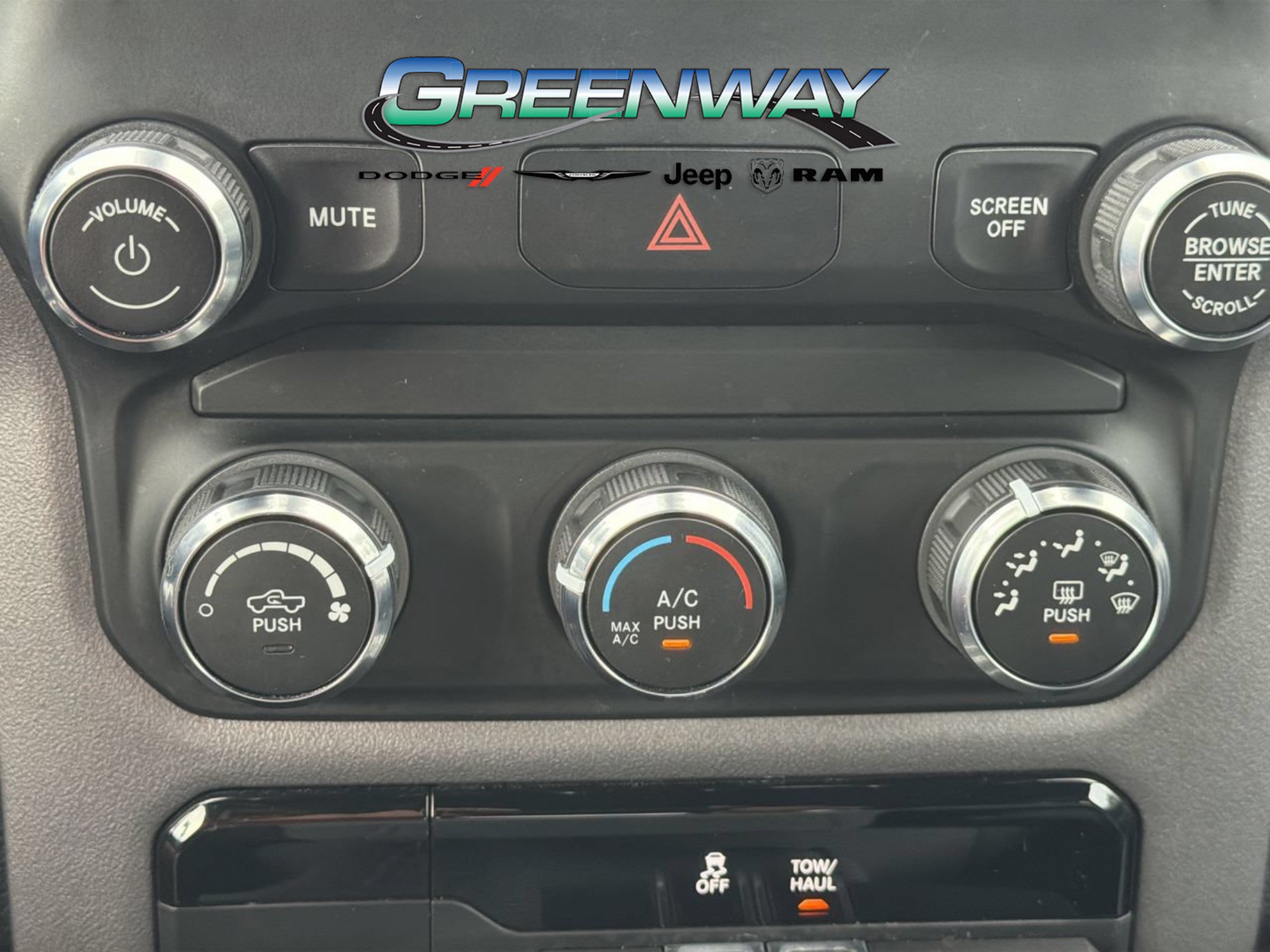 Used 2021 RAM 1500 Big Horn RWD image 19