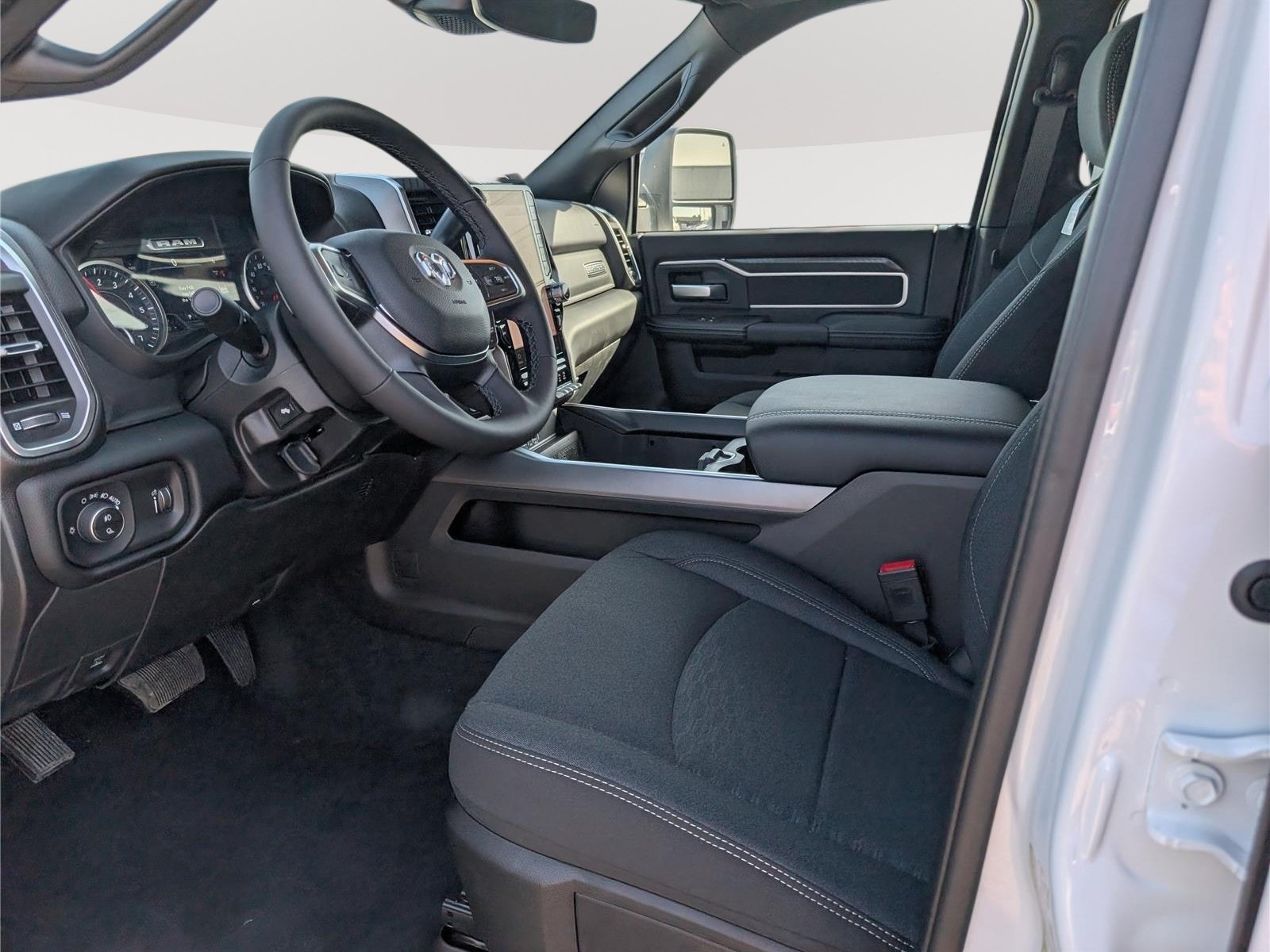 New 2026 RAM 2500 Big Horn AWD/4WD image 10
