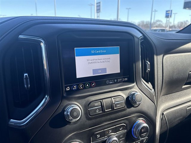 Certified 2022 GMC Sierra 2500 AT4 w/ AT4 Premium Plus Package image 13