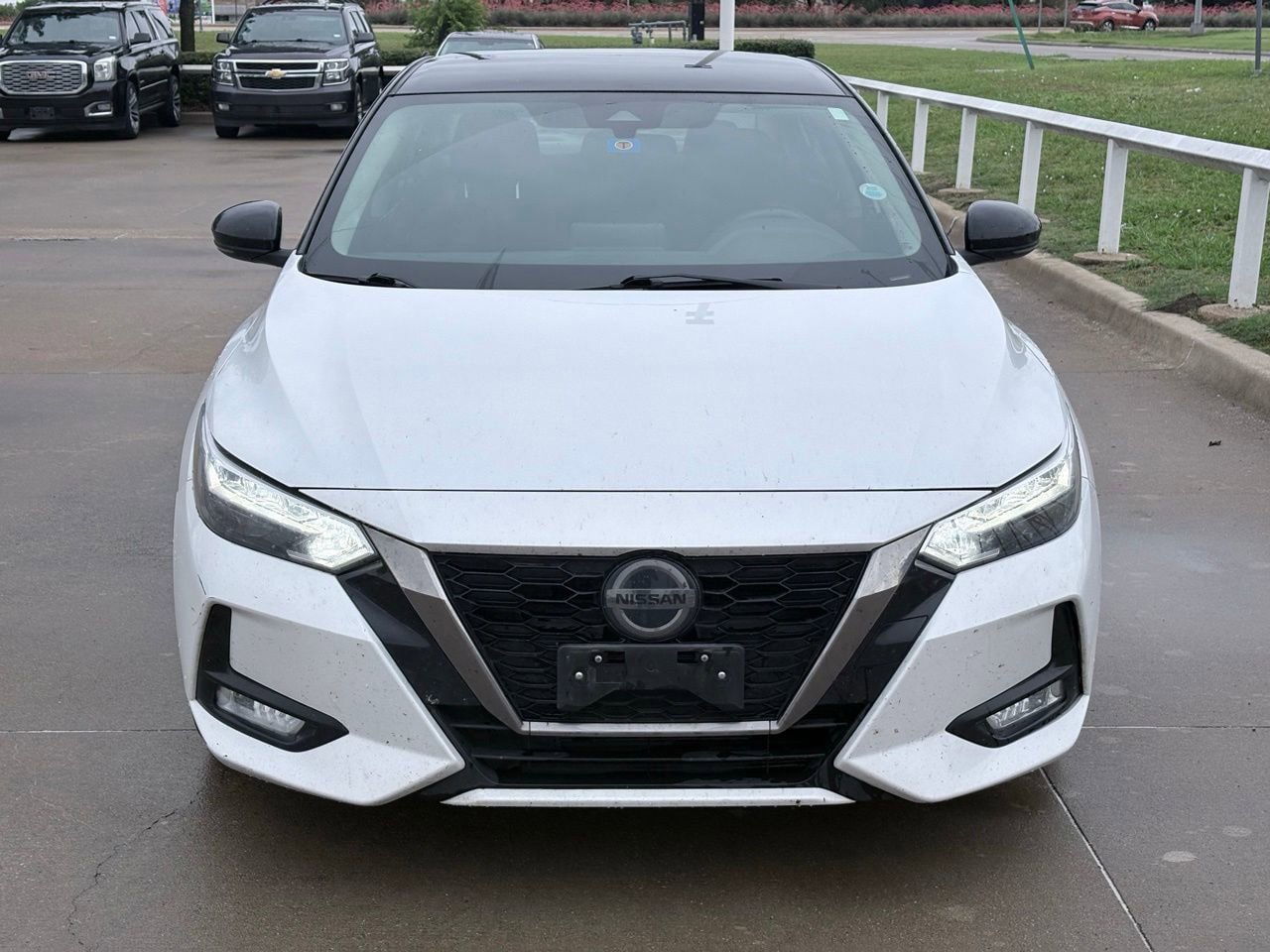 Used 2021 Nissan Sentra SR FWD image 2