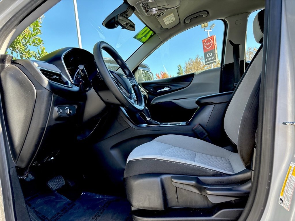 Used 2020 Chevrolet Equinox LS image 12