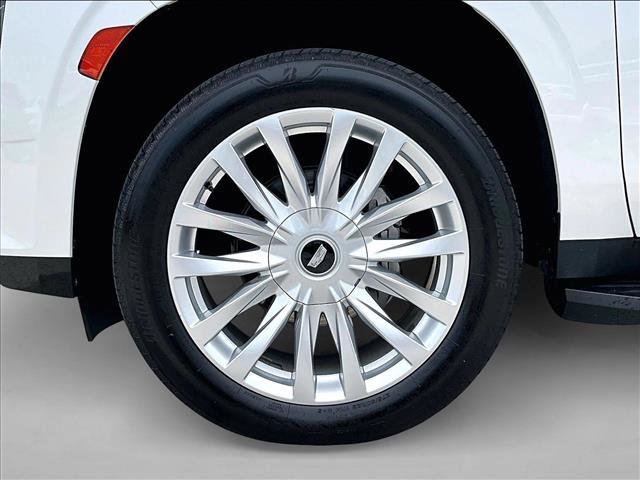 Used 2022 Cadillac Escalade Luxury RWD image 10