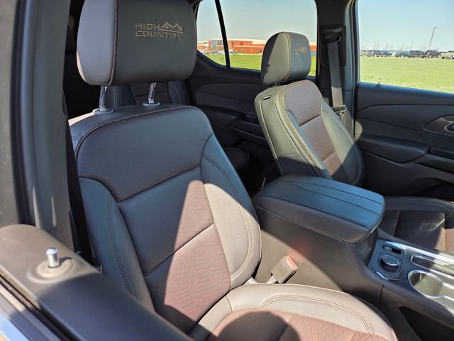 Used 2023 Chevrolet Traverse High Country AWD/4WD image 35