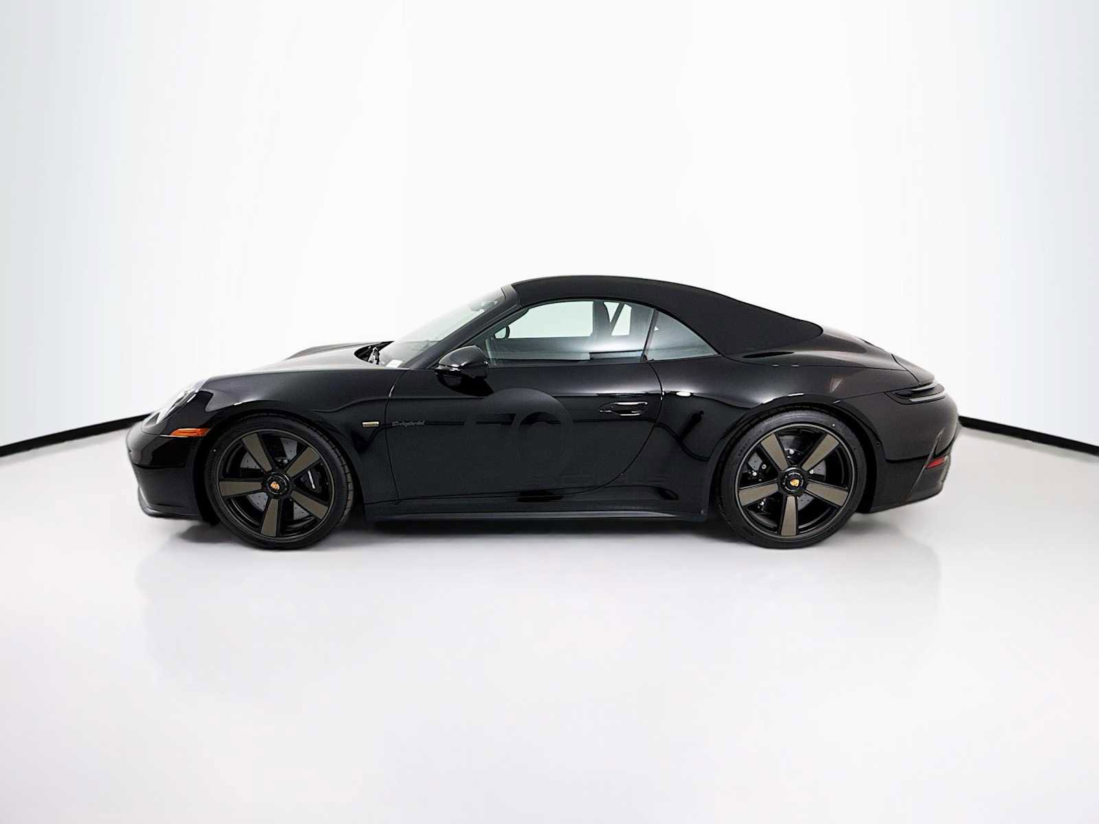 New 2026 Porsche 911 GTS RWD image 2