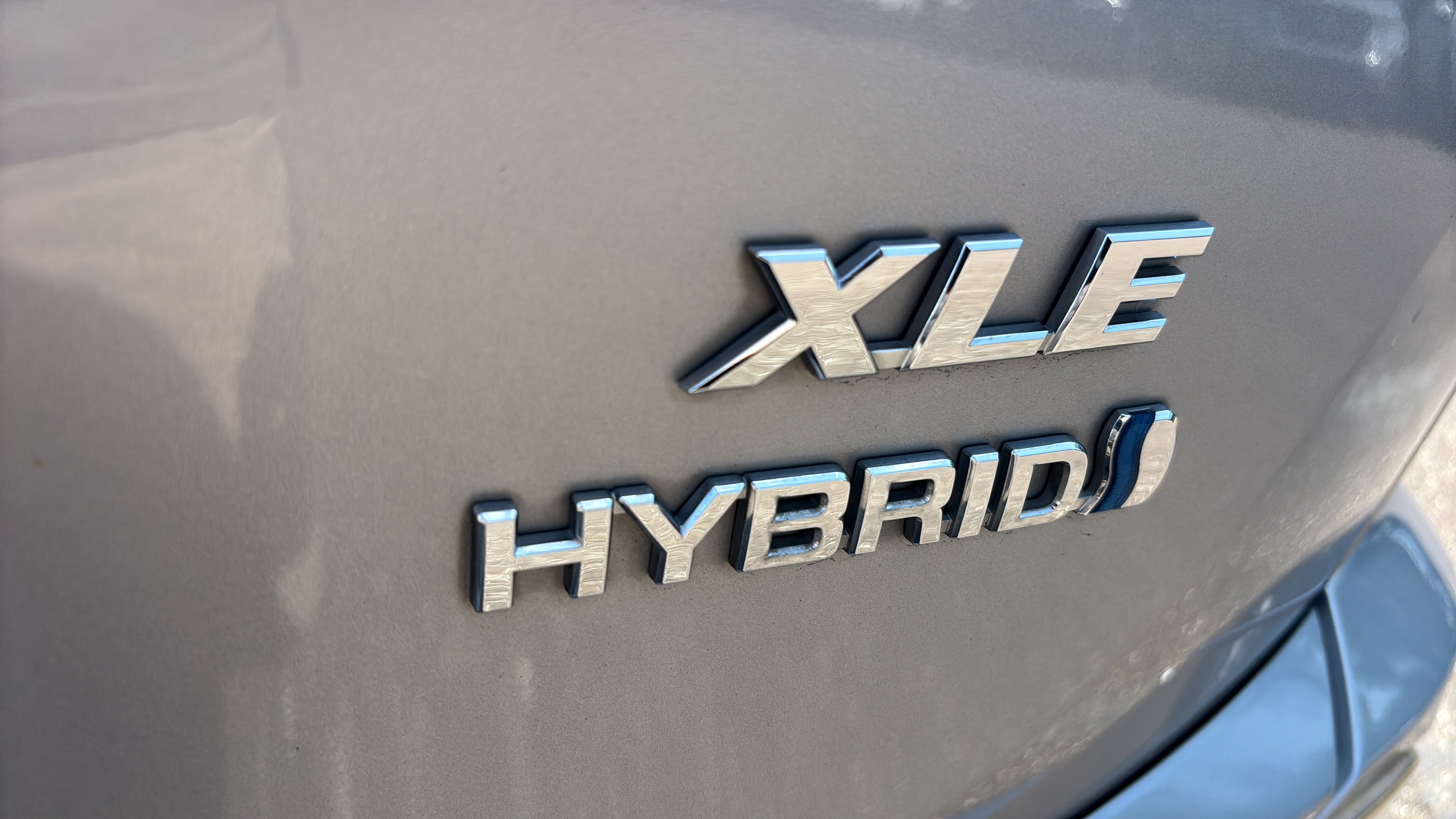 Used 2017 Toyota RAV4 XLE AWD/4WD image 31