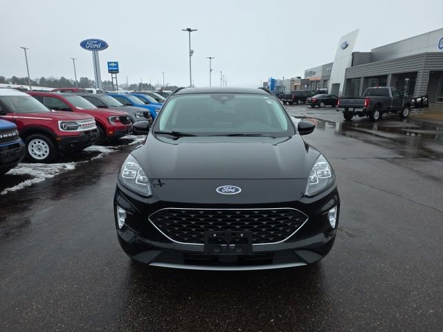 Certified 2022 Ford Escape Titanium w/ Class II Trailer Tow Package image 2