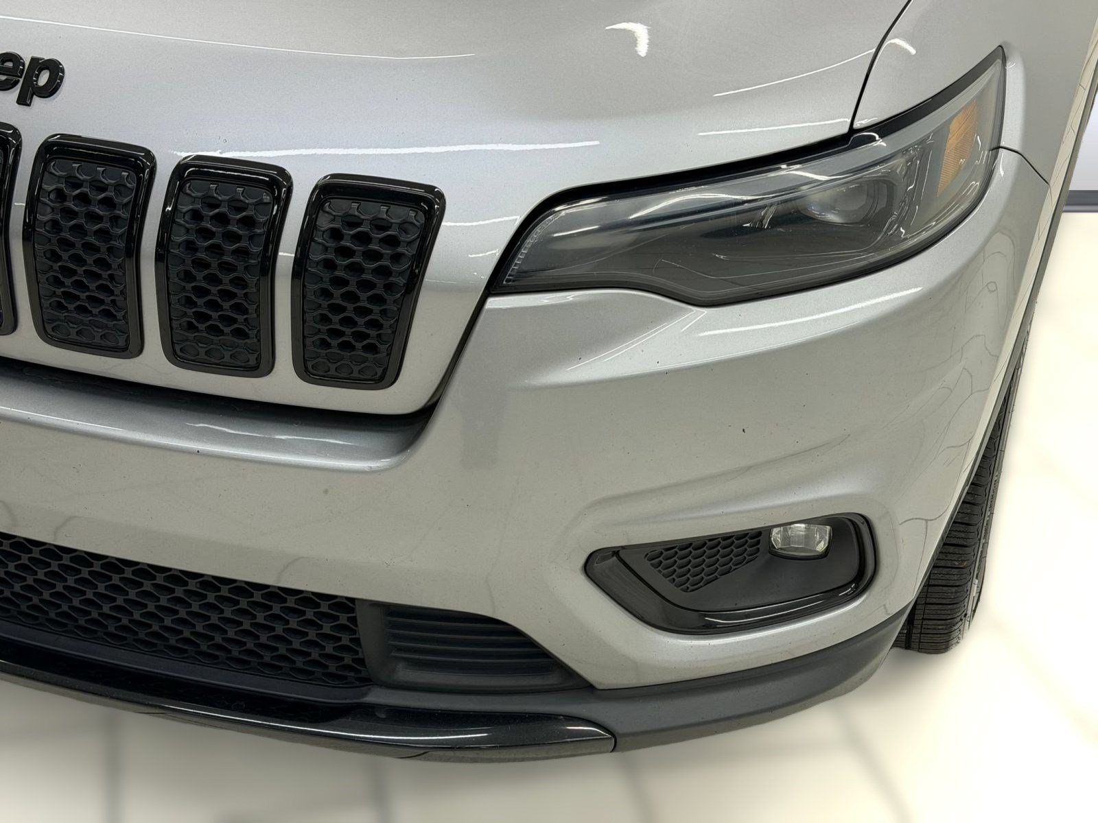 Used 2020 Jeep Cherokee Latitude Plus FWD image 10
