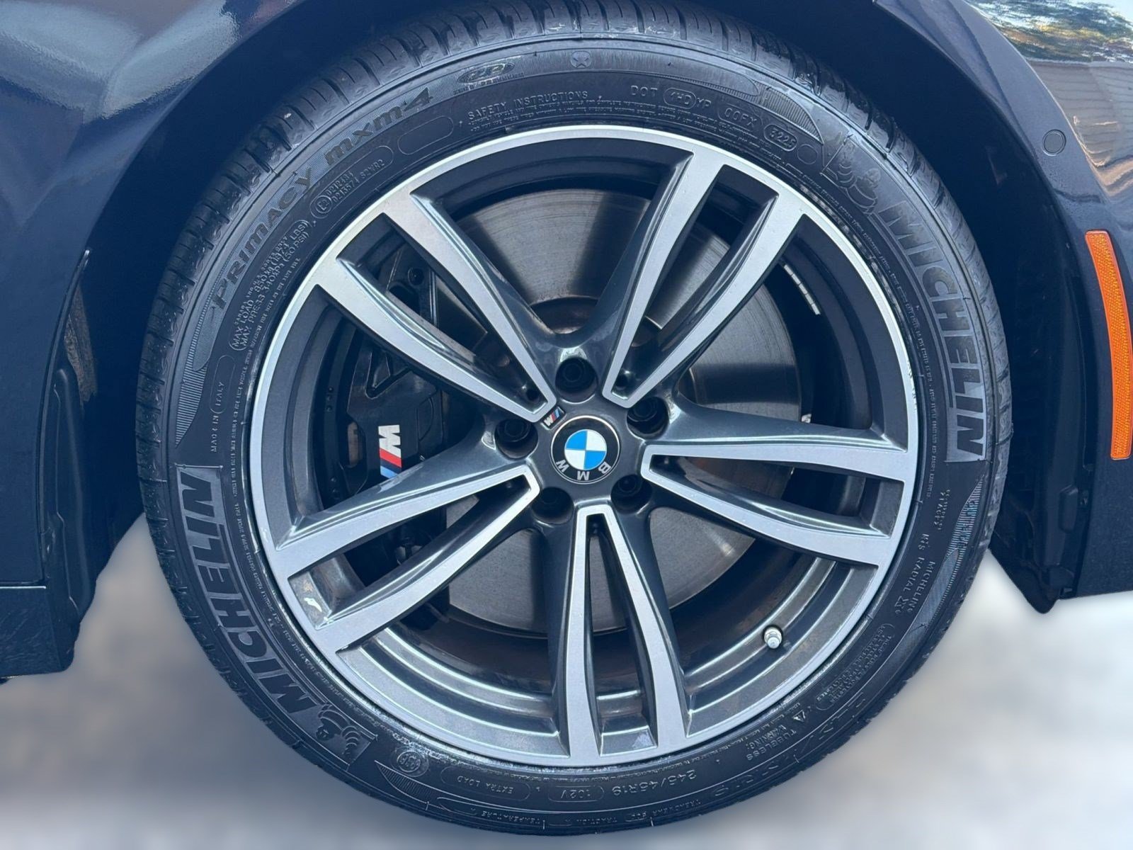 Used 2022 BMW 740i xDrive w/ M Sport Package AWD/4WD image 13